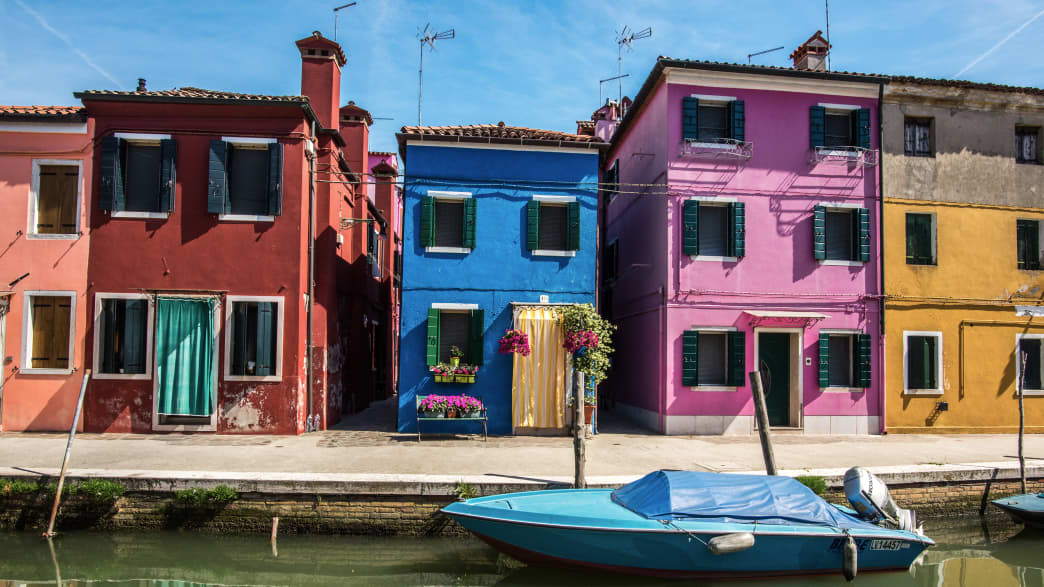 Die bunten Häuser der Burano Insel