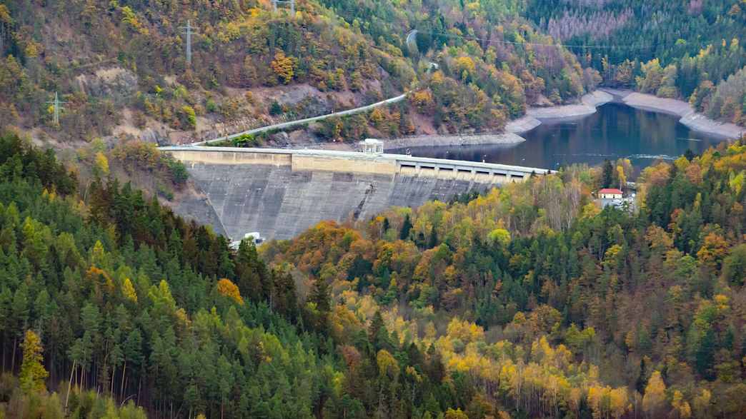 Blick zur Talsperre des Hohenwarte-Stausees