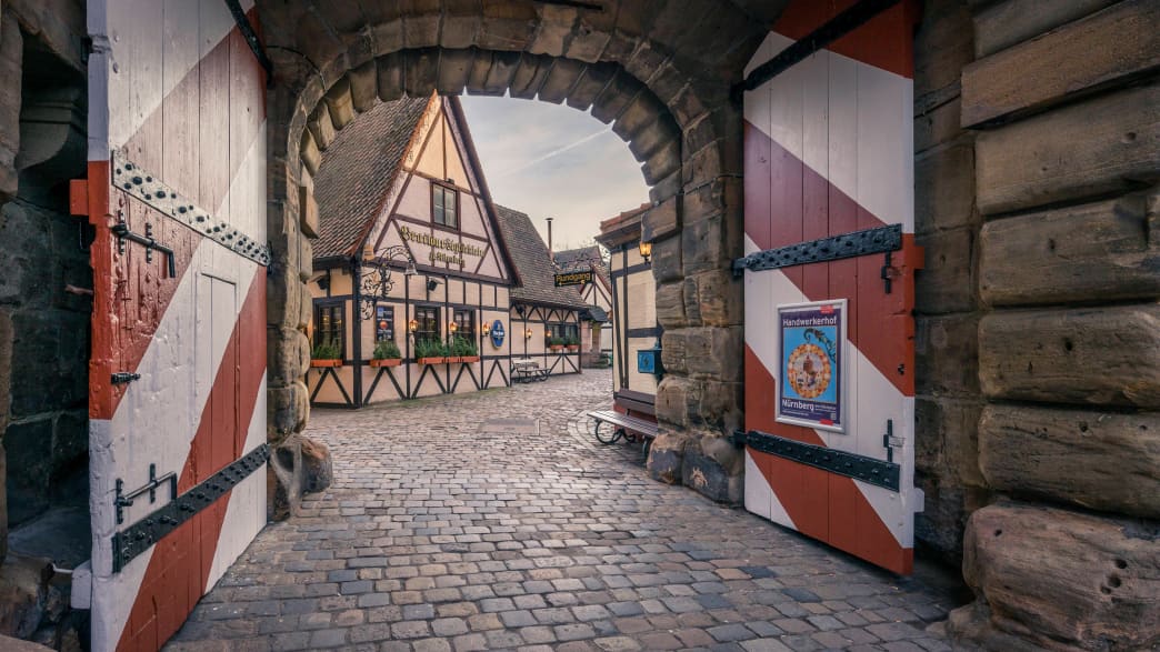 Eingang zum Handwerkerhof in Nürnberg