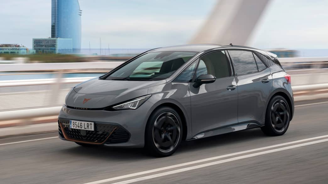 Vorschaubild zum Fahrbericht des neuen Cupra Born