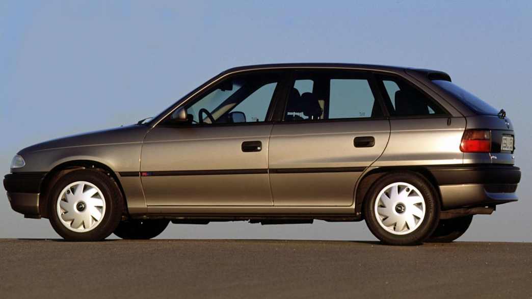 Opel Astra 1.6 16V GLS (08/94 - 06/96) 2 Opel Astra 1.6 16V GLS (08/94 - 06/96) 2