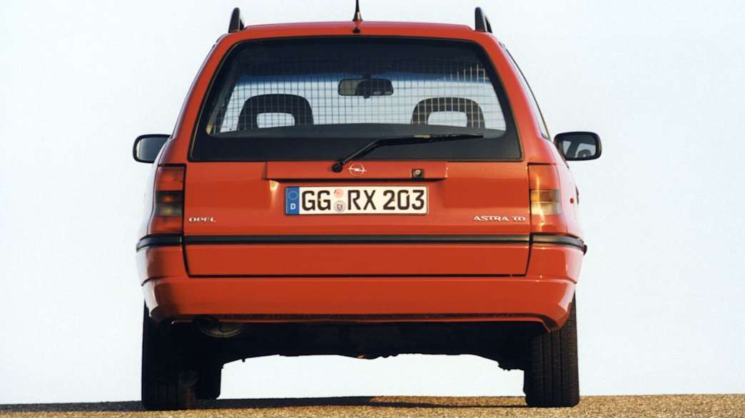 Opel Astra Caravan 1.4 Club (08/94 - 06/96) 3 Opel Astra Caravan 1.4 Club (08/94 - 06/96) 3