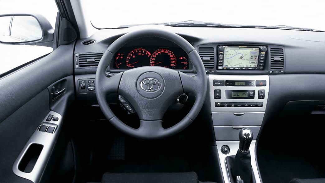 Toyota Corolla 2.0 D-4D Luna (07/03 - 07/04) 5 Toyota Corolla 2.0 D-4D Luna (07/03 - 07/04) 5