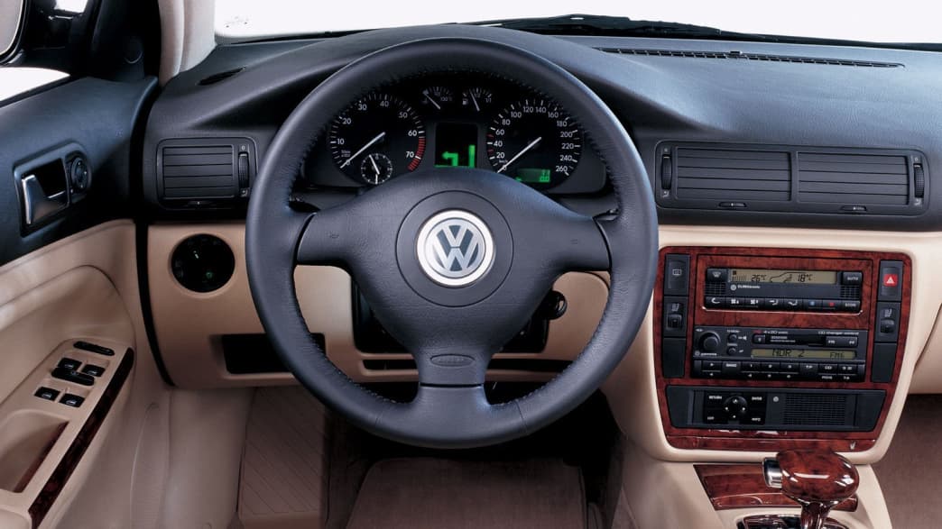 VW Passat 2.3 V5 Trendline (04/99 - 09/00) 4 VW Passat 2.3 V5 Trendline (04/99 - 09/00) 4