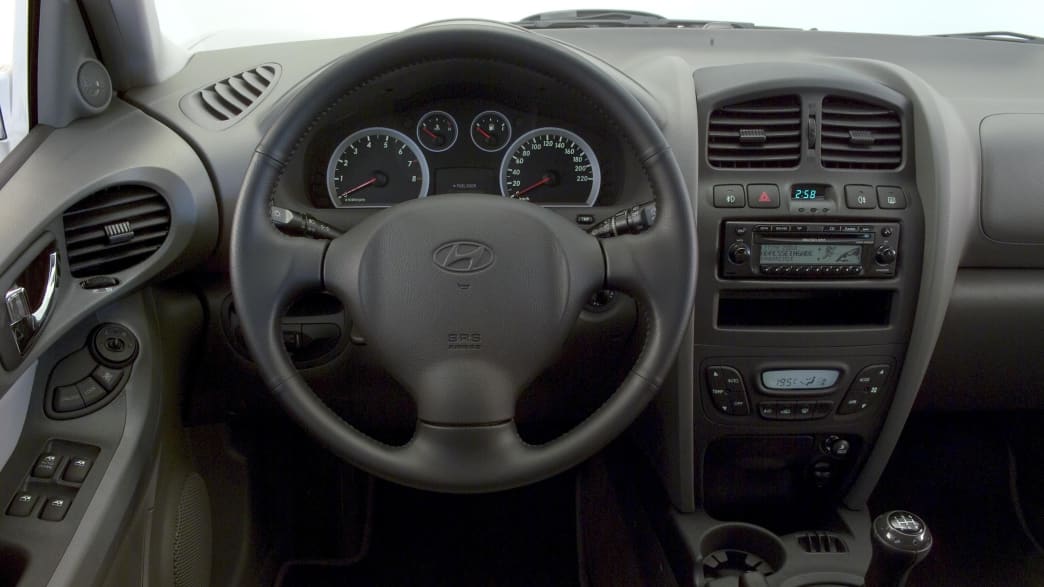 Hyundai Santa Fe 2.7 V6 GLS 4WD Automatik (11/04 - 03/06) 5 Hyundai Santa Fe 2.7 V6 GLS 4WD Automatik (11/04 - 03/06) 5