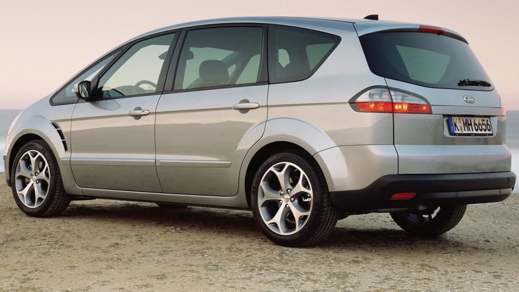 Ford S-MAX 2.0 TDCi DPF Ambiente Durashift-6-tronic (03/07 - 02/08) 4 Ford S-MAX 2.0 TDCi DPF Ambiente Durashift-6-tronic (03/07 - 02/08) 4