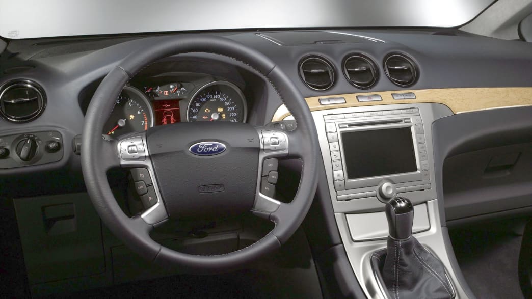 Ford Galaxy 2.2 TDCi DPF Titanium (02/08 - 04/10): Technische Daten,  Bilder, Preise
