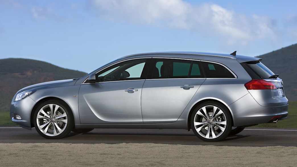 Opel Insignia Sports Tourer 2.0 Turbo Design Edition 4x4 (12/10 - 08/11) 3 Opel Insignia Sports Tourer 2.0 Turbo Design Edition 4x4 (12/10 - 08/11) 3