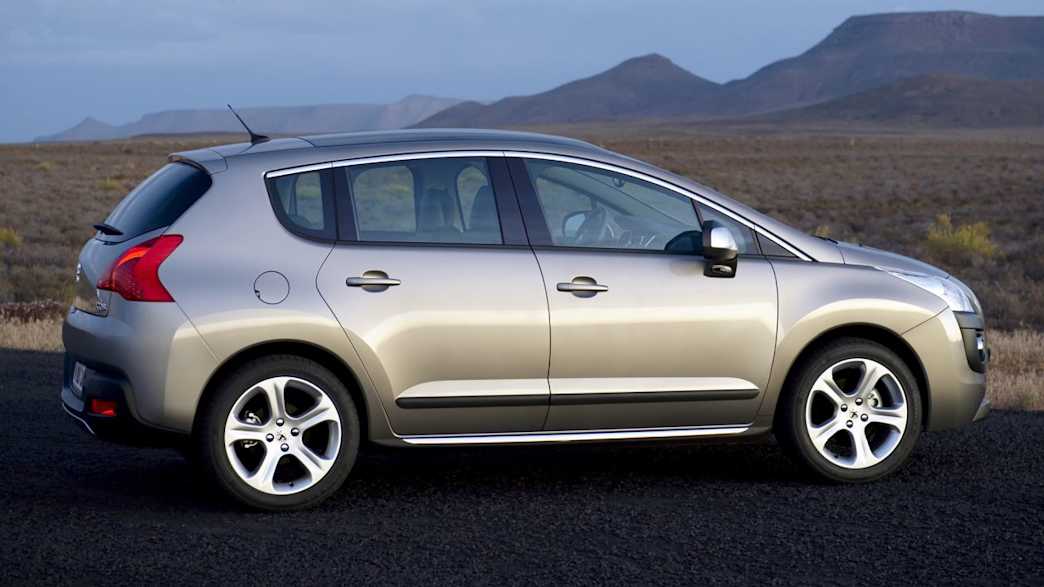Peugeot 3008 HDi FAP 110 Tendance EGS6 (09/09 - 10/10) 3 Peugeot 3008 HDi FAP 110 Tendance EGS6 (09/09 - 10/10) 3