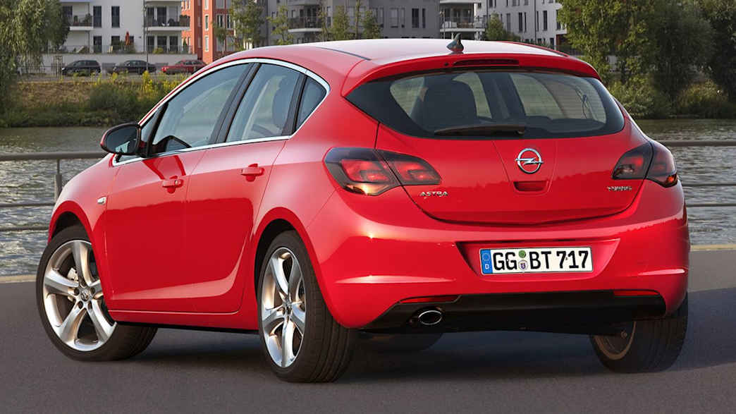 Opel Astra 1.7 CDTI Cosmo (12/09 - 06/10) 4 Opel Astra 1.7 CDTI Cosmo (12/09 - 06/10) 4