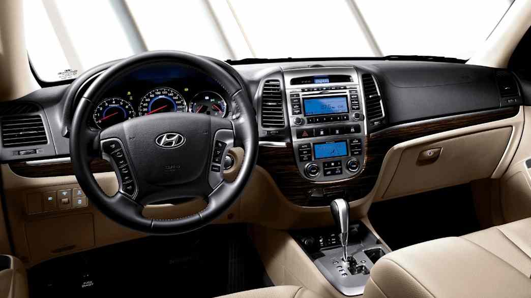 Hyundai Santa Fe 2.4 Comfort 2WD (01/10 - 09/12) 5 Hyundai Santa Fe 2.4 Comfort 2WD (01/10 - 09/12) 5
