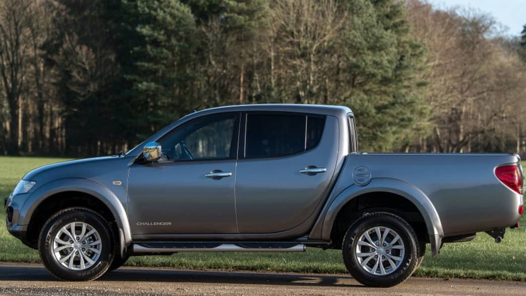 Mitsubishi L200 Double Cab 2.5 DI-D+ Top 4WD (09/14 - 10/15) 2 Mitsubishi L200 Double Cab 2.5 DI-D+ Top 4WD (09/14 - 10/15) 2