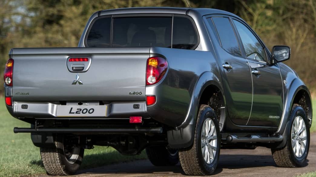 Mitsubishi L200 Double Cab 2.5 DI-D+ Top 4WD (09/14 - 10/15) 3 Mitsubishi L200 Double Cab 2.5 DI-D+ Top 4WD (09/14 - 10/15) 3