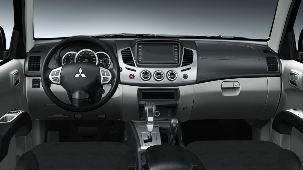 Mitsubishi L200 Double Cab 2.5 DI-D+ Top 4WD (09/14 - 10/15) 4 Mitsubishi L200 Double Cab 2.5 DI-D+ Top 4WD (09/14 - 10/15) 4