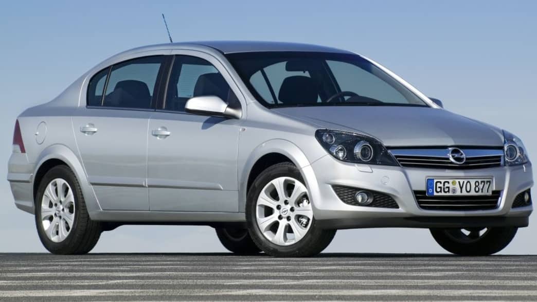 Opel Astra 1.6 Edition Easytronic (10/08 - 06/10) 1 Opel Astra 1.6 Edition Easytronic (10/08 - 06/10) 1