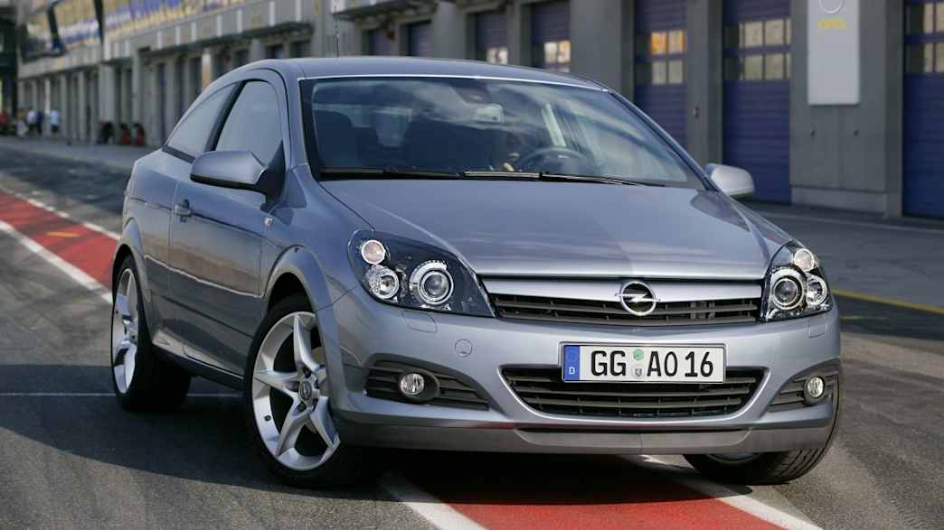 Opel Astra GTC 1.4 Twinport Easytronic (05/05 - 02/07) 1 Opel Astra GTC 1.4 Twinport Easytronic (05/05 - 02/07) 1