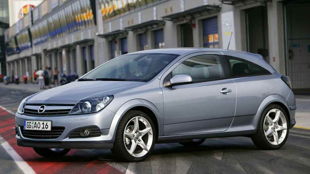 Opel Astra GTC 1.4 Twinport Easytronic (05/05 - 02/07) 2 Opel Astra GTC 1.4 Twinport Easytronic (05/05 - 02/07) 2