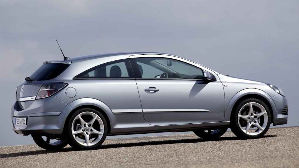 Opel Astra GTC 1.4 Twinport Easytronic (05/05 - 02/07) 3 Opel Astra GTC 1.4 Twinport Easytronic (05/05 - 02/07) 3