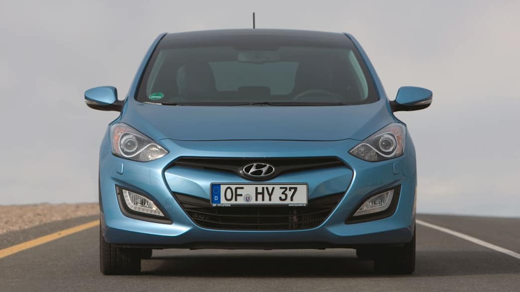 Hyundai i30 1.6 CRDi blue Trend (03/12 - 05/15) 1 Hyundai i30 1.6 CRDi blue Trend (03/12 - 05/15) 1
