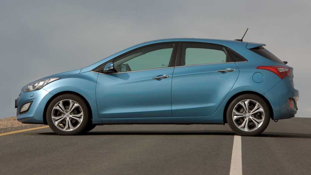 Hyundai i30 1.6 CRDi blue Trend (03/12 - 05/15) 3 Hyundai i30 1.6 CRDi blue Trend (03/12 - 05/15) 3
