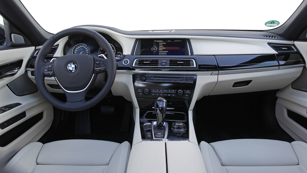 BMW 740i Steptronic (07/12 - 06/15) 5 BMW 740i Steptronic (07/12 - 06/15) 5