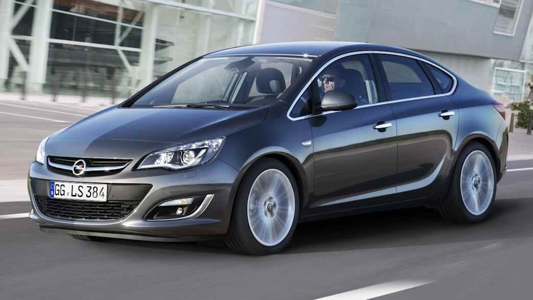 Opel Astra 1.4 Turbo ecoFlex Start&Stop Excellence (07/15 - 06/17) 2 Opel Astra 1.4 Turbo ecoFlex Start&Stop Excellence (07/15 - 06/17) 2