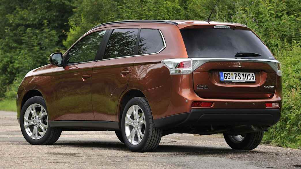 Mitsubishi Outlander 2.2 DI-D ClearTec Invite 2WD (10/12 - 09/14) 4 Mitsubishi Outlander 2.2 DI-D ClearTec Invite 2WD (10/12 - 09/14) 4