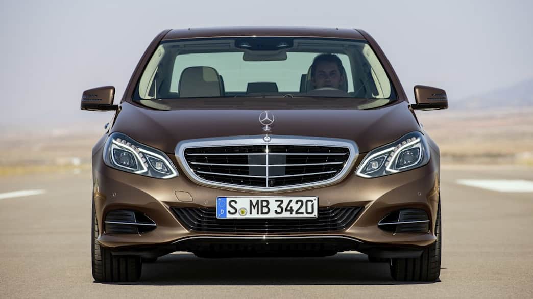 Mercedes-Benz E 250 Avantgarde 7G-TRONIC PLUS (04/13 - 10/15) 1 Mercedes-Benz E 250 Avantgarde 7G-TRONIC PLUS (04/13 - 10/15) 1