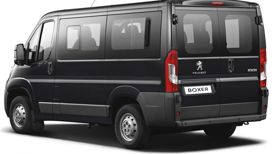 Peugeot Boxer Kombi L1H1 330 2.2 BlueHDi 165 Allure (9-Sitzer) (06/20 - 12/19) 3 Peugeot Boxer Kombi L1H1 330 2.2 BlueHDi 165 Allure (9-Sitzer) (06/20 - 12/19) 3