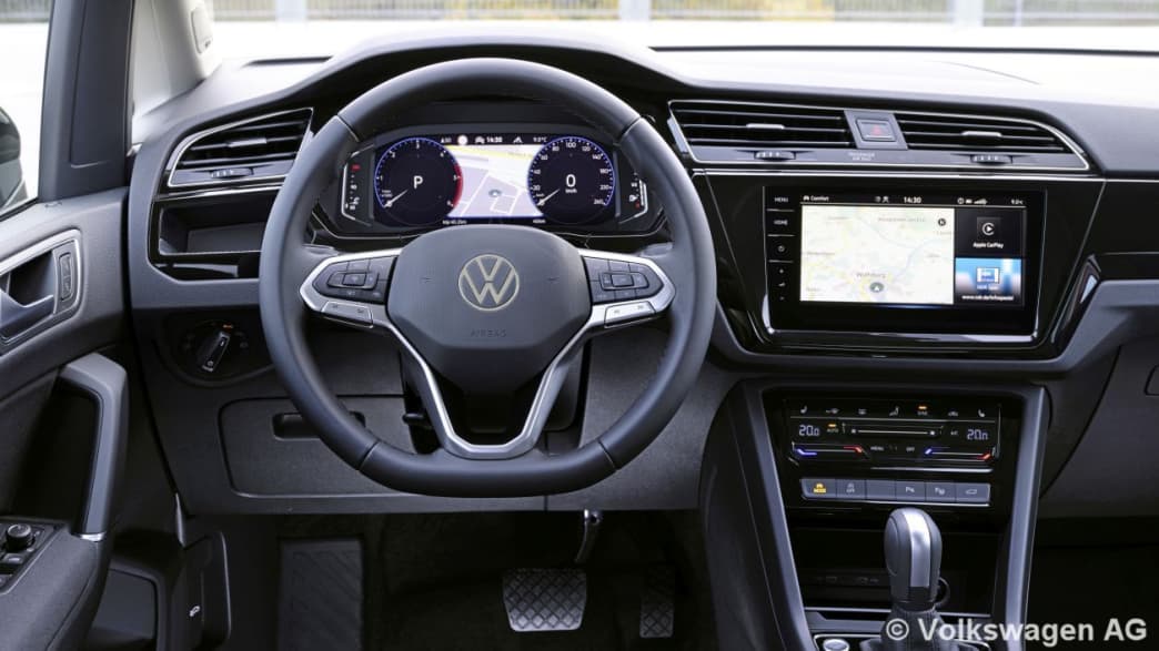 VW Touran 1.2 TSI BMT Trendline (09/15 - 08/18) 5 VW Touran 1.2 TSI BMT Trendline (09/15 - 08/18) 5