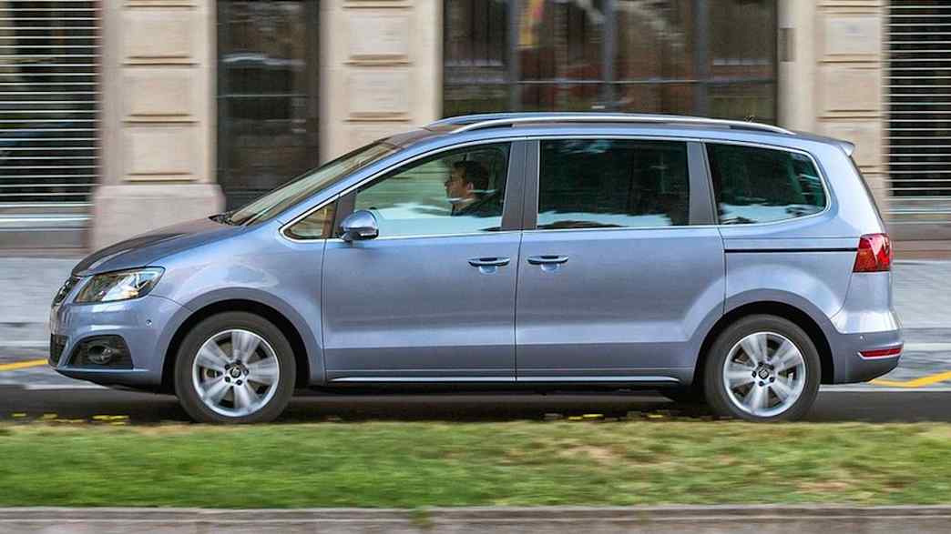 SEAT Alhambra 2.0 TDI Ecomotive Reference (06/15 - 04/16) 3 SEAT Alhambra 2.0 TDI Ecomotive Reference (06/15 - 04/16) 3
