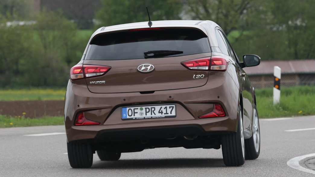 Hyundai i20 Coupe 1.4 CRDi Style (05/15 - 06/18) 4 Hyundai i20 Coupe 1.4 CRDi Style (05/15 - 06/18) 4