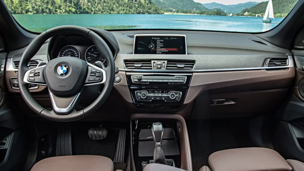 BMW X1 sDrive18i Advantage (11/15 06/17) Technische Daten, Bilder, Preise ADAC BMW X1 sDrive18i Advantage (11/15 06/17) Technische Daten, Bilder, Preise ADAC