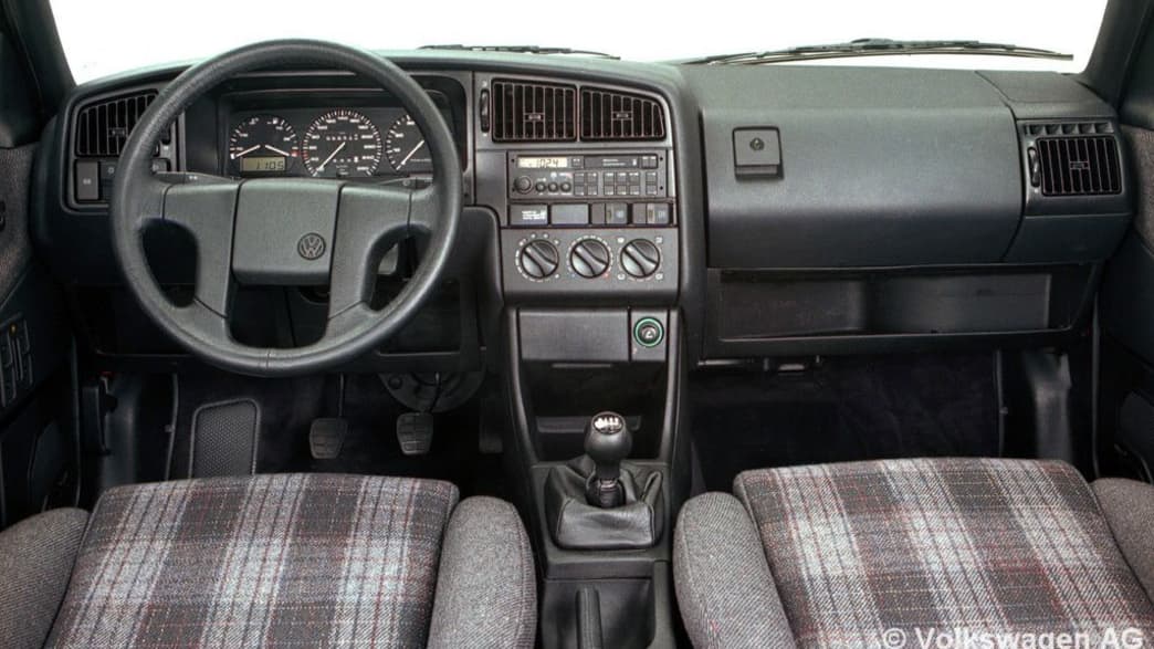 VW Passat 1.9 TD Kat. Arriva (09/92 - 10/93) 5 VW Passat 1.9 TD Kat. Arriva (09/92 - 10/93) 5