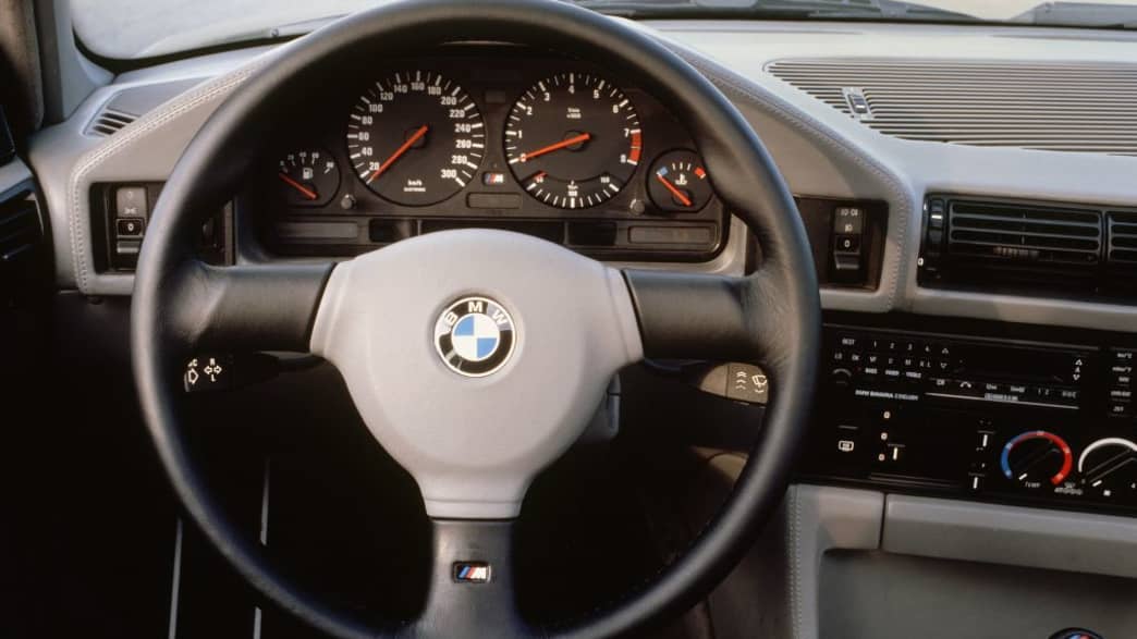 BMW M5 (01/89 - 06/92) 5 BMW M5 (01/89 - 06/92) 5