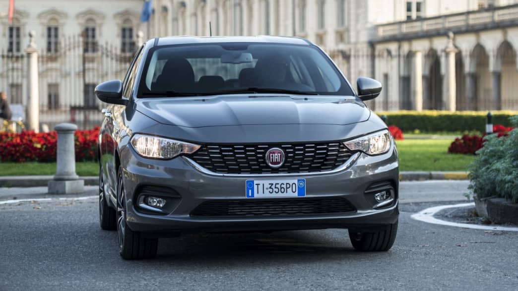 Fiat Tipo 1.6 Multijet Lounge (02/16 - 08/18) 1 Fiat Tipo 1.6 Multijet Lounge (02/16 - 08/18) 1