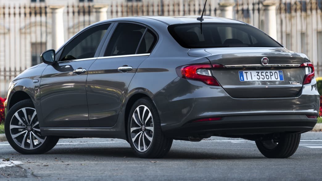 Fiat Tipo 1.6 Multijet Lounge (02/16 - 08/18) 4 Fiat Tipo 1.6 Multijet Lounge (02/16 - 08/18) 4