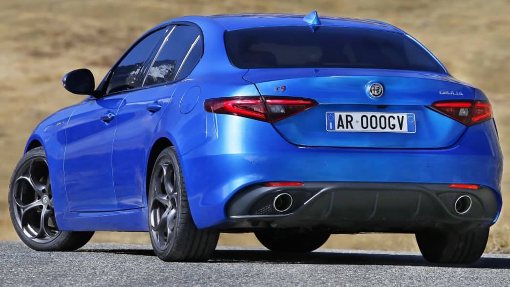 Alfa Romeo Giulia 2.2 Diesel Super AT8 (03/20 - 11/20) 4 Alfa Romeo Giulia 2.2 Diesel Super AT8 (03/20 - 11/20) 4