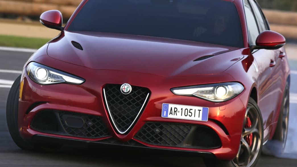 Alfa Romeo Giulia Quadrifoglio OPF AT8 (07/19 - 11/20) 1 Alfa Romeo Giulia Quadrifoglio OPF AT8 (07/19 - 11/20) 1