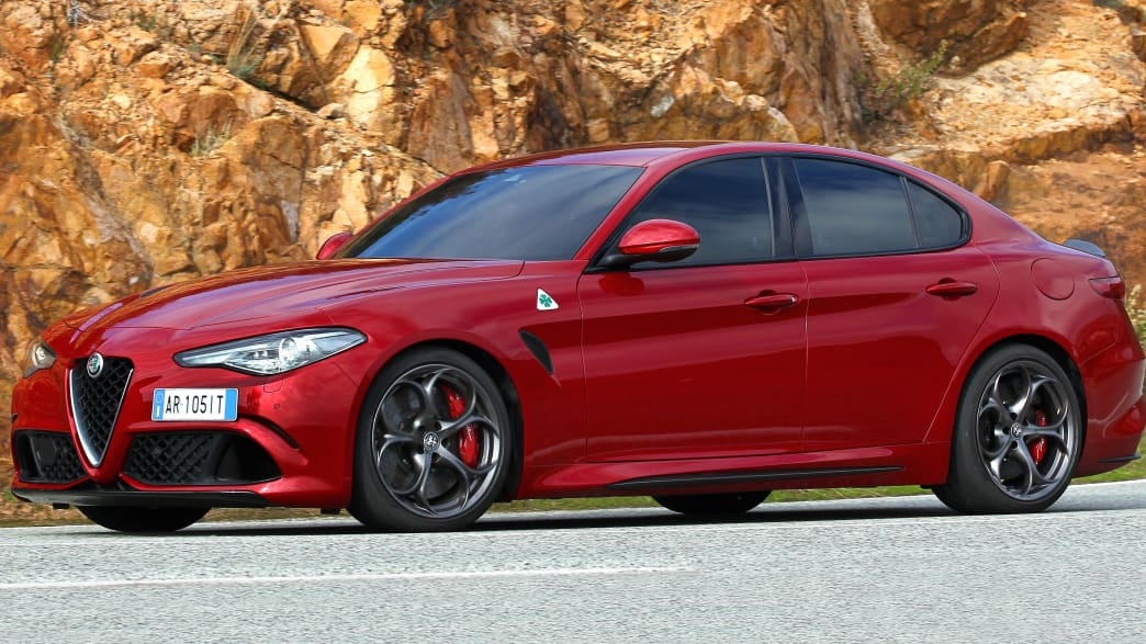 Alfa Romeo Giulia Quadrifoglio OPF AT8 (07/19 - 11/20) 3 Alfa Romeo Giulia Quadrifoglio OPF AT8 (07/19 - 11/20) 3