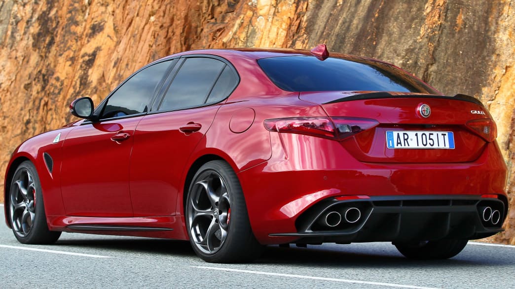 Alfa Romeo Giulia Quadrifoglio OPF AT8 (07/19 - 11/20) 4 Alfa Romeo Giulia Quadrifoglio OPF AT8 (07/19 - 11/20) 4