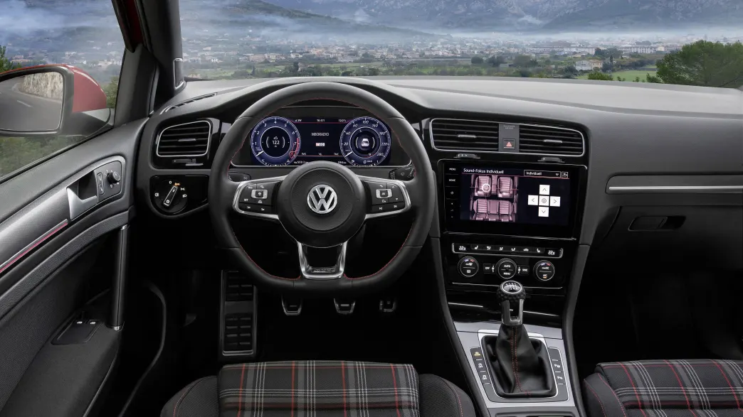VW Golf GTI Performance DSG (7-Gang) (3-Türer) (03/17 - 08/18): Technische  Daten, Bilder, Preise