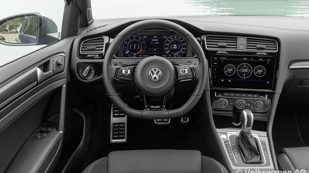 VW Golf R DSG (7-Gang) (03/17 - 08/18) 5 VW Golf R DSG (7-Gang) (03/17 - 08/18) 5