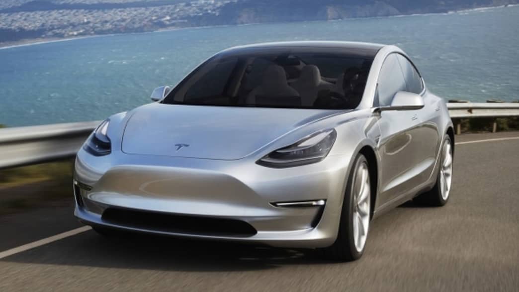 Tesla Model 3 Long Range AWD (03/19 - 11/20) 2 Tesla Model 3 Long Range AWD (03/19 - 11/20) 2