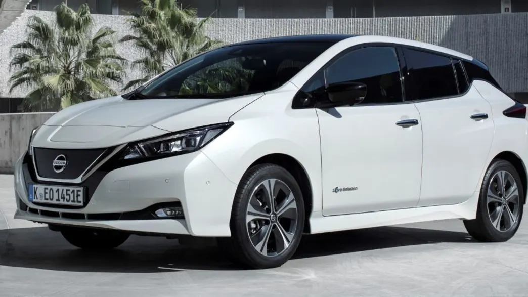 Nissan leaf store 62 kwh tekna
