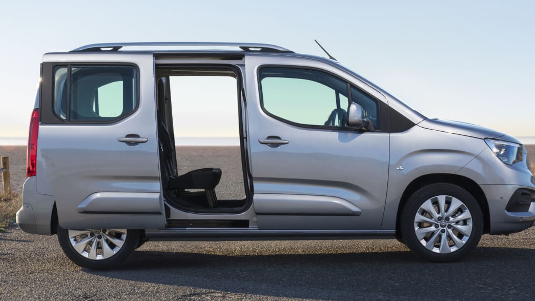 Opel Combo Life 1.2 DI Turbo Start/Stop Innovation (09/18 - 06/19) 3 Opel Combo Life 1.2 DI Turbo Start/Stop Innovation (09/18 - 06/19) 3