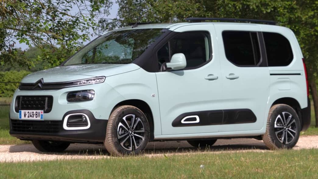 Citroen Berlingo Kombi XL BlueHDi 130 Stop&Start Shine EAT8 (5-Sitzer) (03/20 - 11/20) 2 Citroen Berlingo Kombi XL BlueHDi 130 Stop&Start Shine EAT8 (5-Sitzer) (03/20 - 11/20) 2