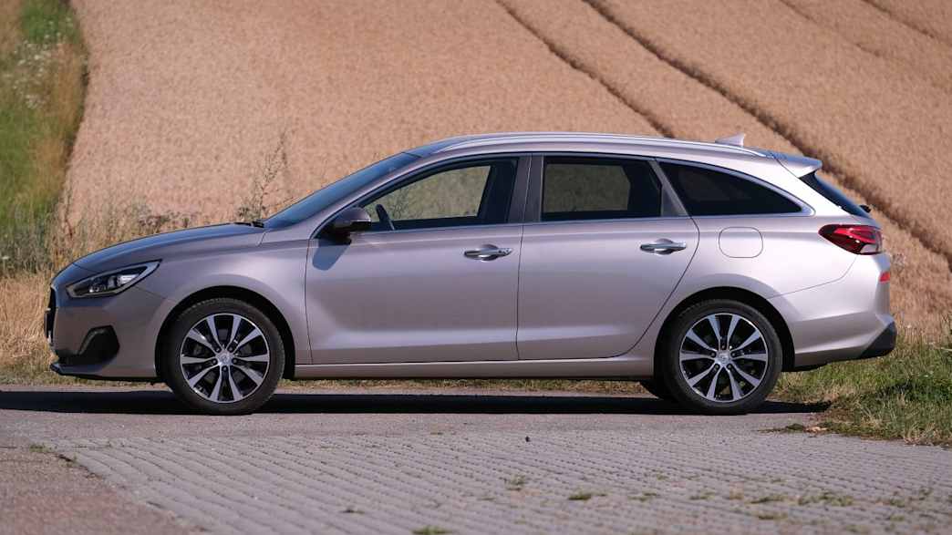 Hyundai i30 Kombi 1.4 T-GDI YES! (02/19 - 04/19) 3 Hyundai i30 Kombi 1.4 T-GDI YES! (02/19 - 04/19) 3
