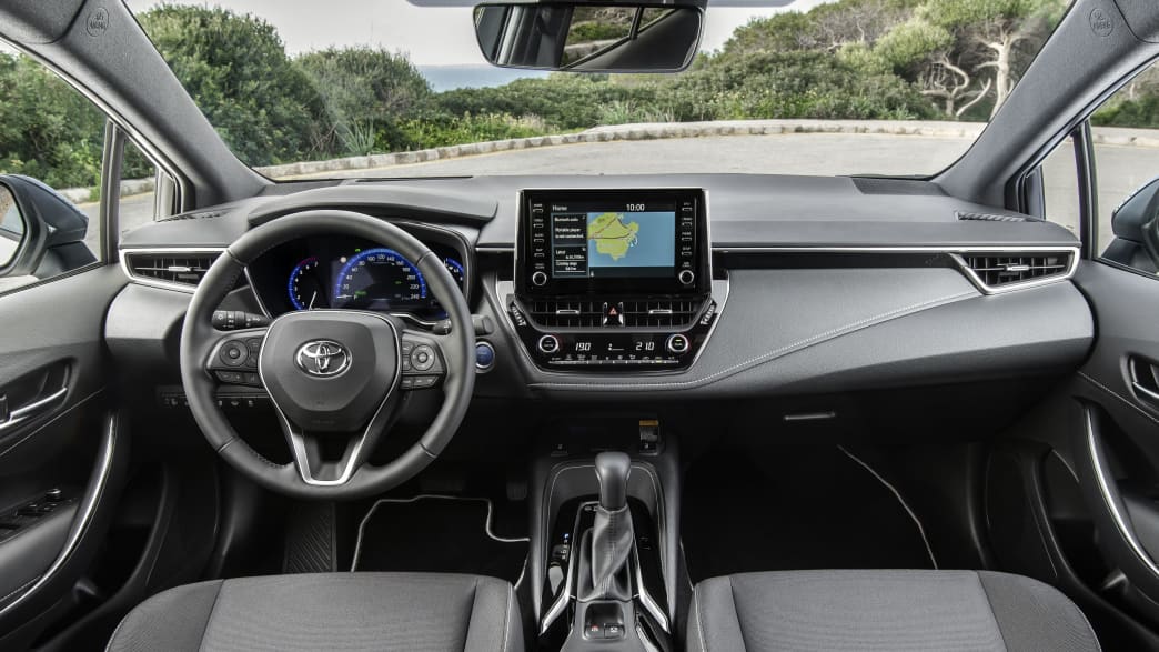 Toyota Corolla 2.0 Hybrid Club (04/19 - 10/19) 5 Toyota Corolla 2.0 Hybrid Club (04/19 - 10/19) 5