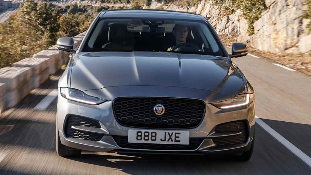 Jaguar XE P250 HSE Automatik (01/21 - 04/22) 1 Jaguar XE P250 HSE Automatik (01/21 - 04/22) 1